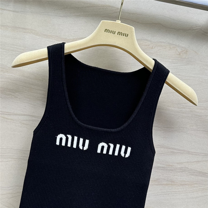 M1um1u kanhua logo knitted vest