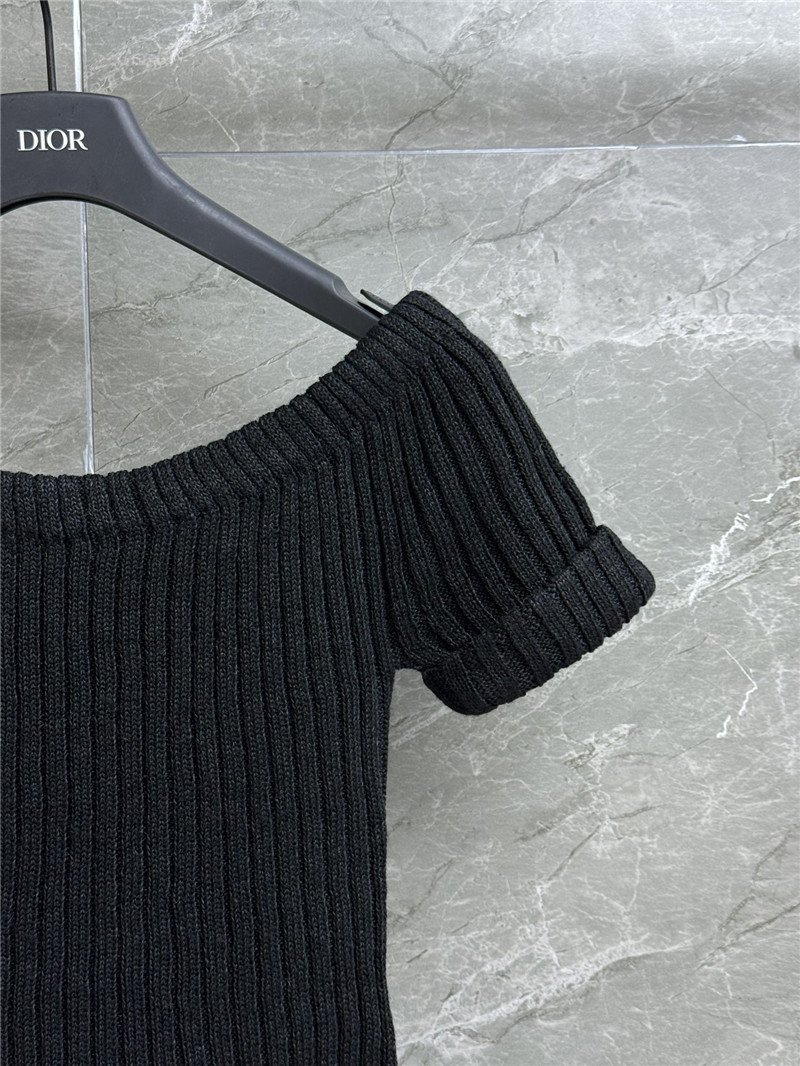 D10r one shoulder short sleeves