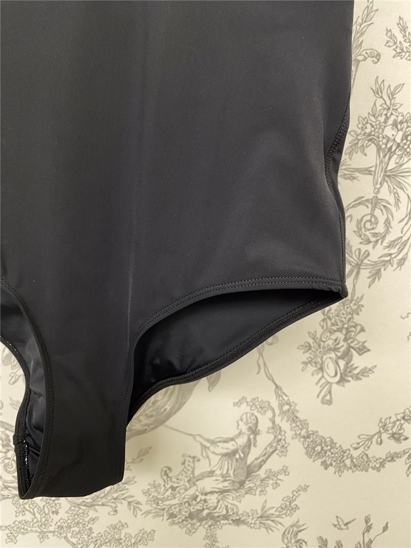 Ce1i*e new summer halterneck swimsuit