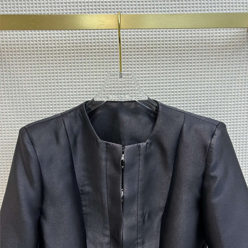 l0vis vvtt0n lv single breasted D1am0nd button waist suit