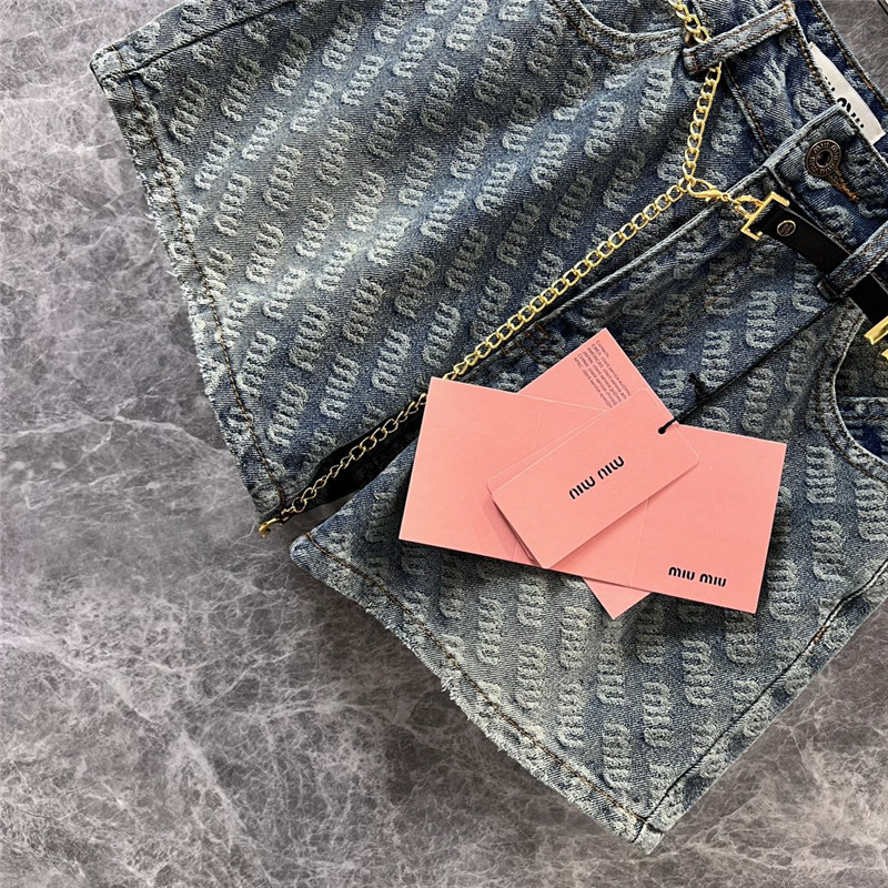 M1um1u letter jacquard chain belt denim shorts