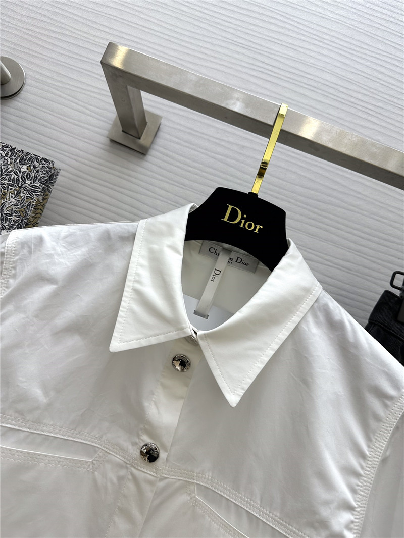 D10r short loose shirt