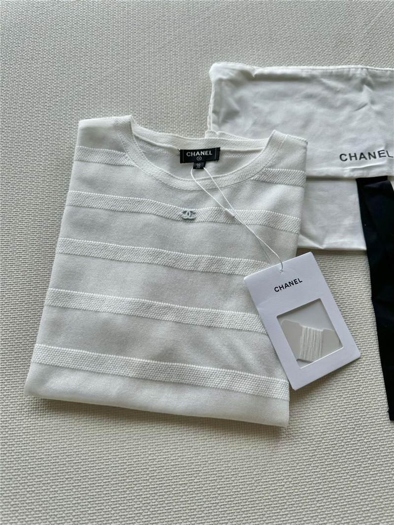 Ch**el new knitted sweater