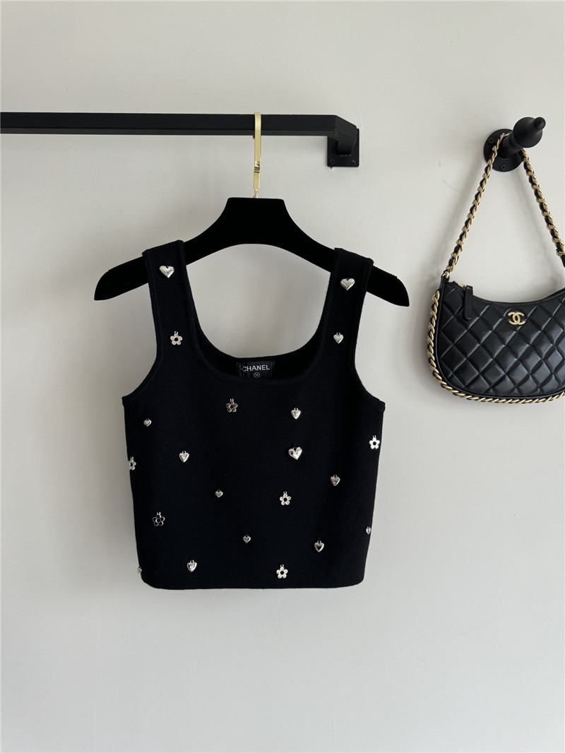 Ch**el new short vest