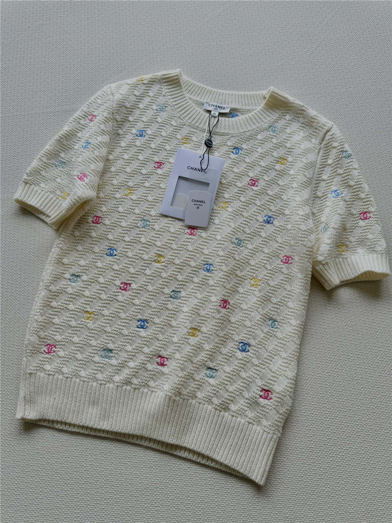 Ch**el colorful logo knit t-shirt white