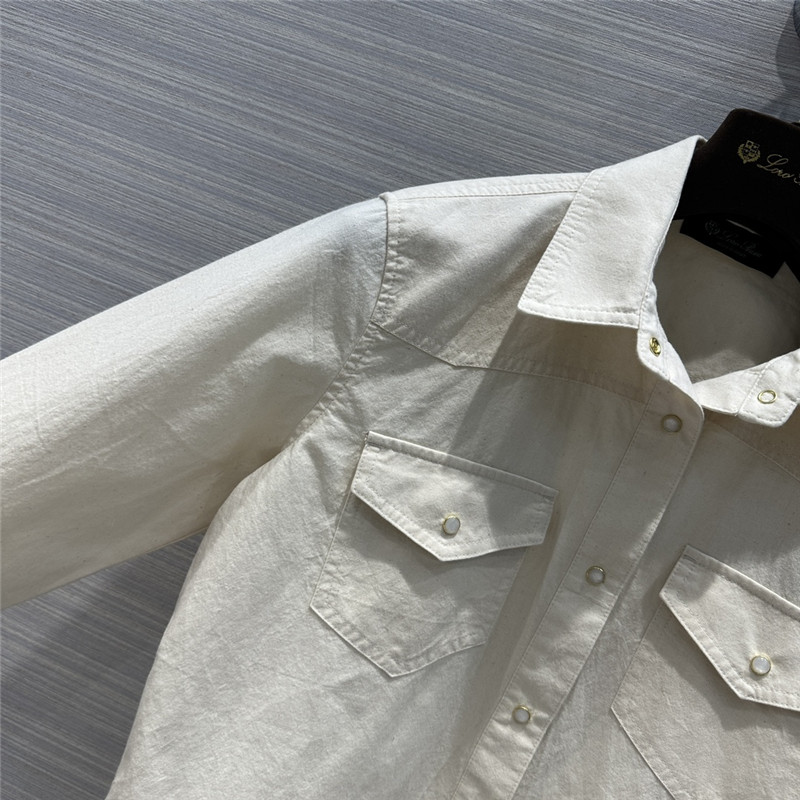 L0r0 P1ana right shoulder shirt