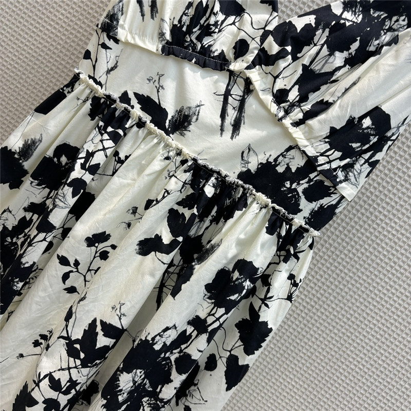 D10r french black floral print suspender skirt