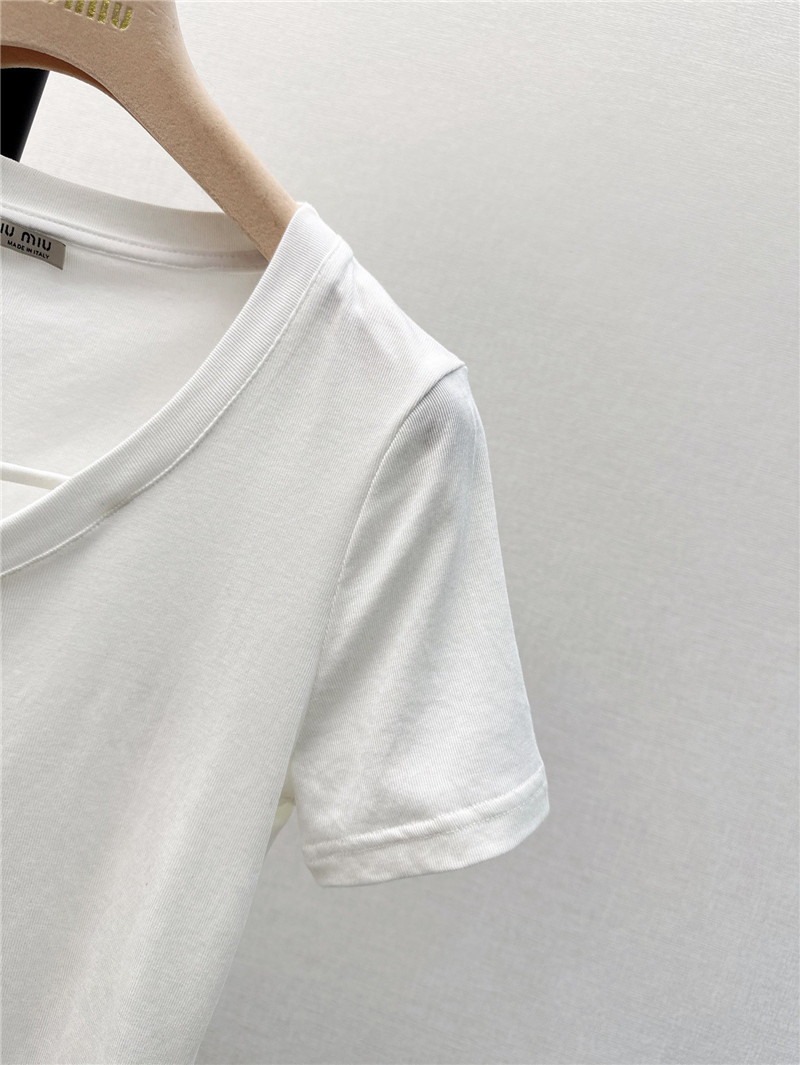 M1um1u slim fit u-neck t-shirt