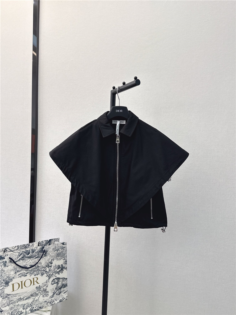 D10r black short cape sleeve vest jacket