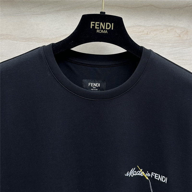 F**di embroidered letter t-shirt