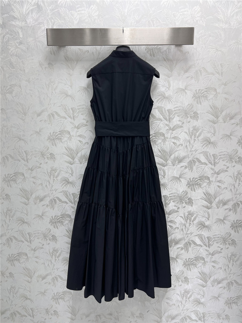 D10r pearl button sleeveless dress
