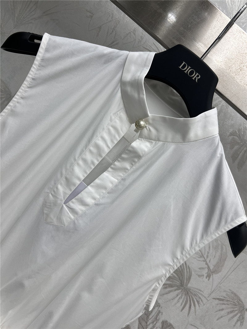 D10r pearl button sleeveless dress