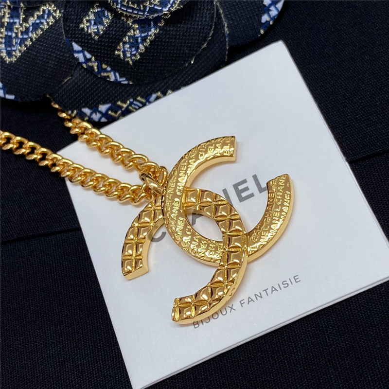 Ch**el letter double c necklace