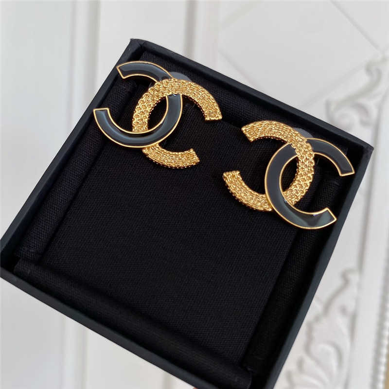 Ch**el enamel gold relief earrings