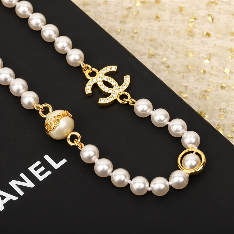 Ch**el pearl bean letter choker necklace