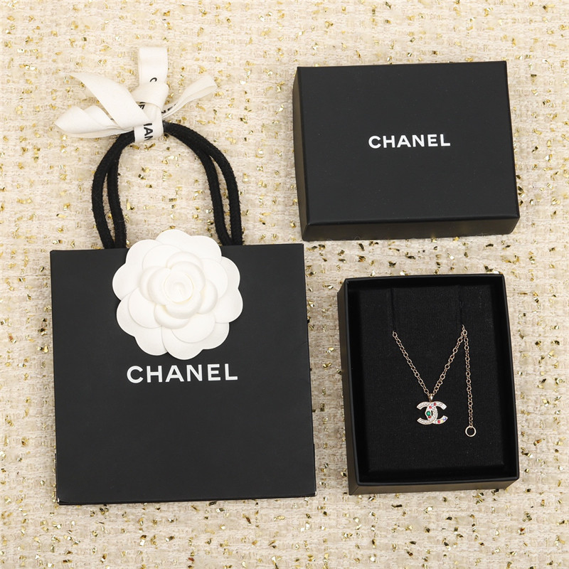 ch**el colorful D1am0nd double c necklace