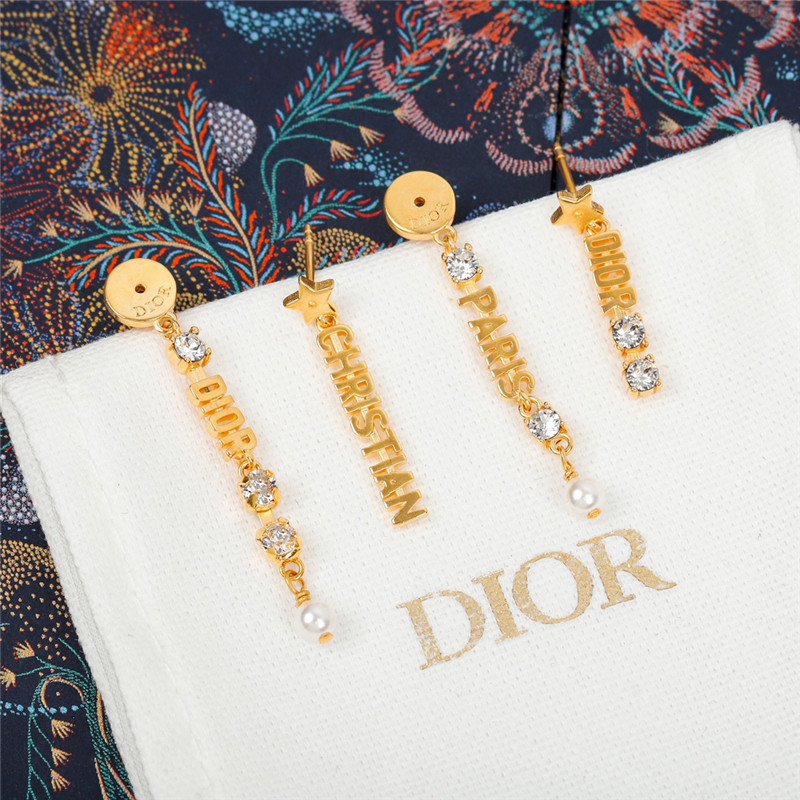 D10r new left and right asymmetrical earrings