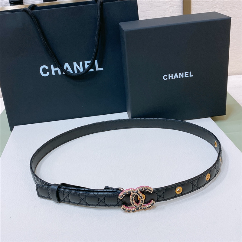 ch**el D1am0nd lambskin with plain bottom belt