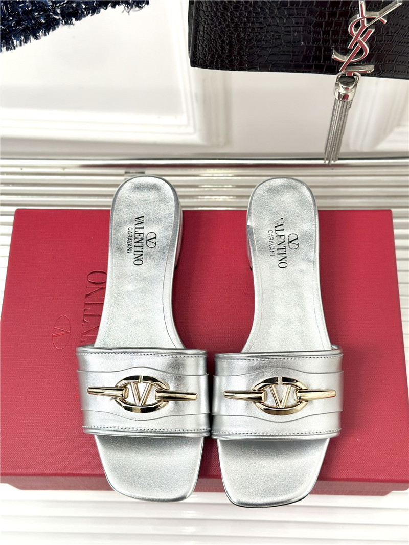 va1e*ntin0 thick heel sandals ma1s0n Marg*e1a replica shoes