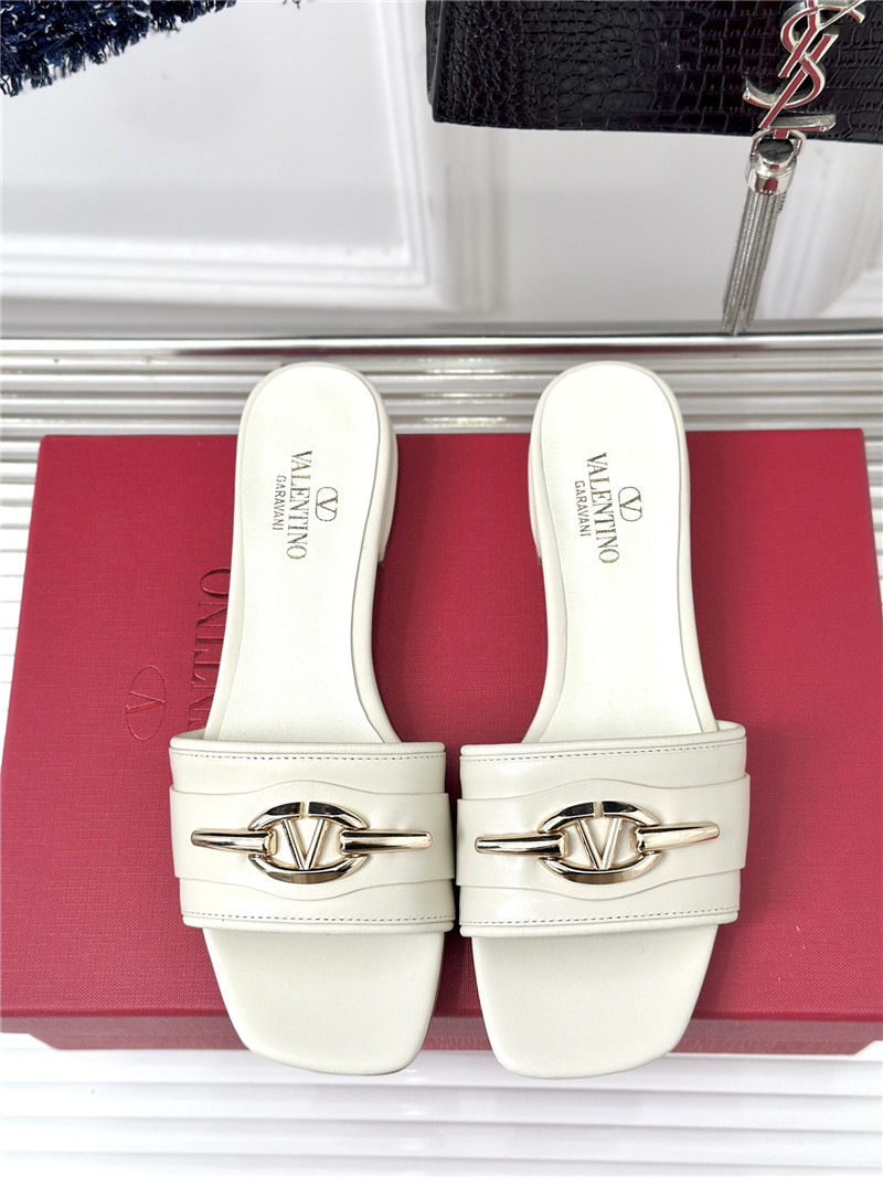 va1e*ntin0 thick heel sandals ma1s0n Marg*e1a replica shoes