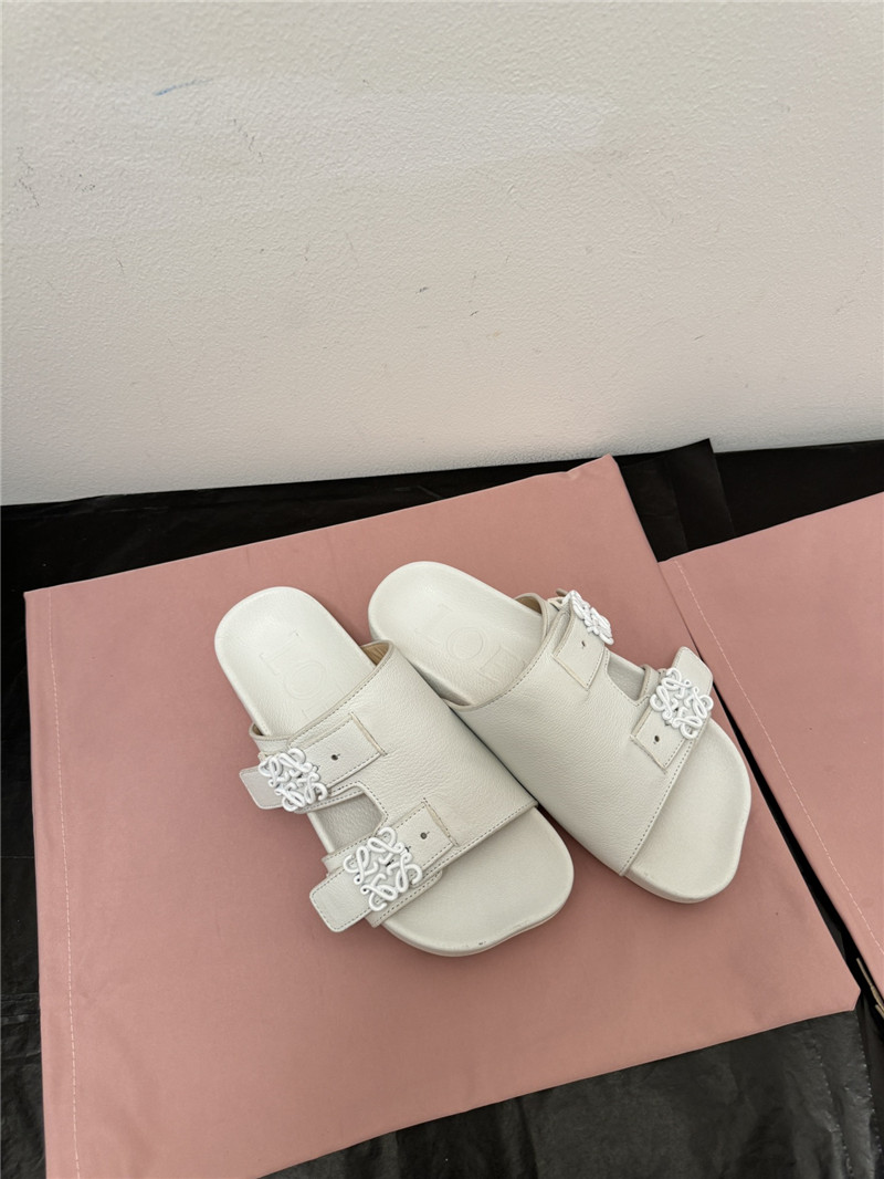L0ew* new leather slippers for couples
