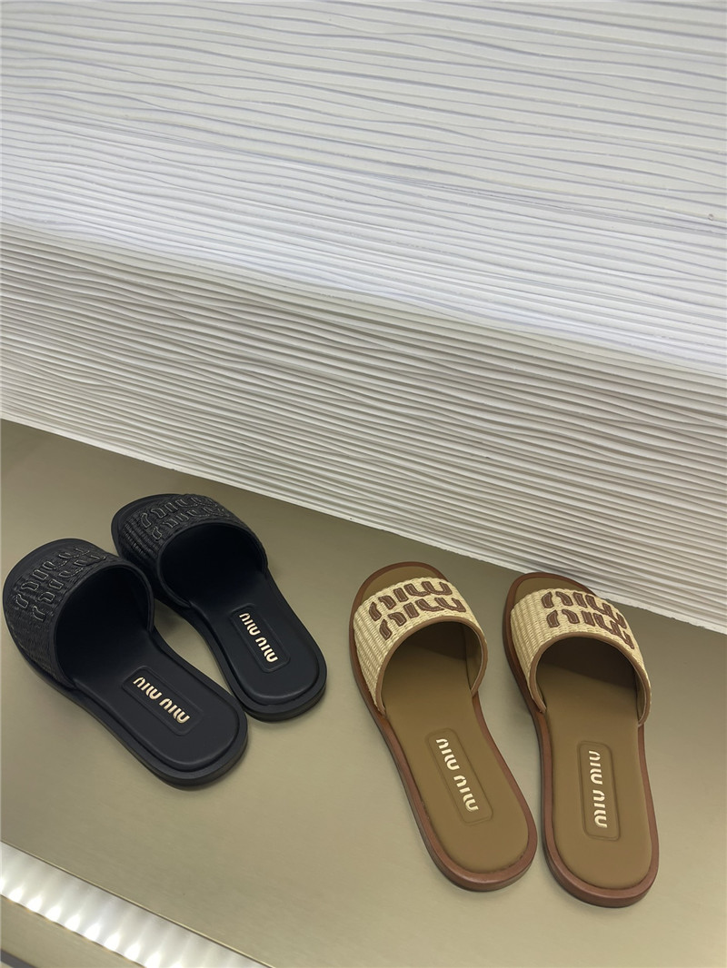 m1um1u raffia woven slippers Marg*e1a replica shoes