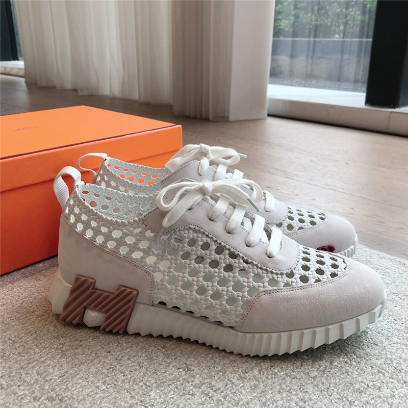 H**me5 bouncing sneakers for women