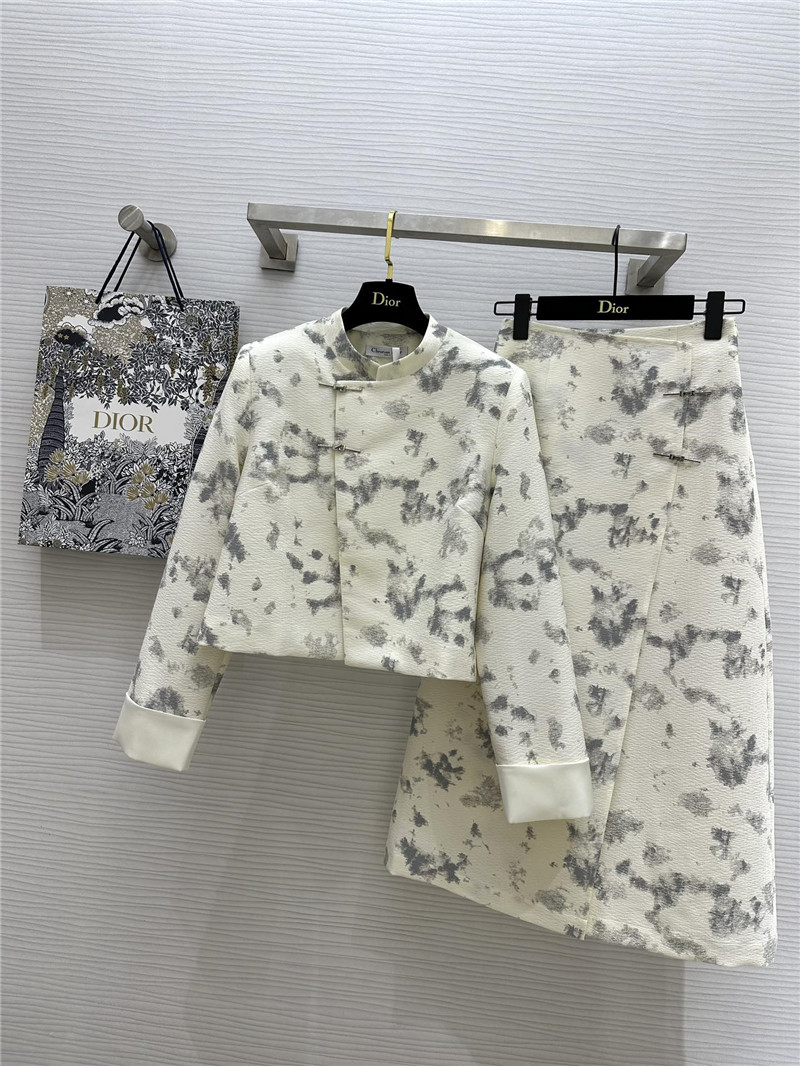 D10r suit dress replica designer clothing websites