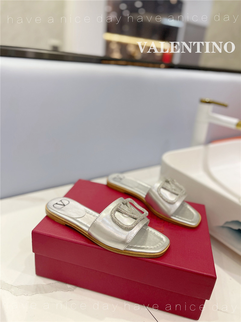 va1e*ntin0 new season slippers Marg*e1a replica shoes