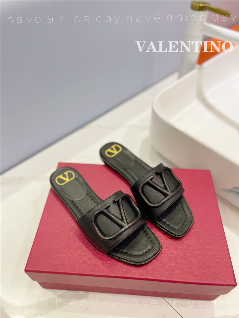 va1e*ntin0 new season slippers Marg*e1a replica shoes