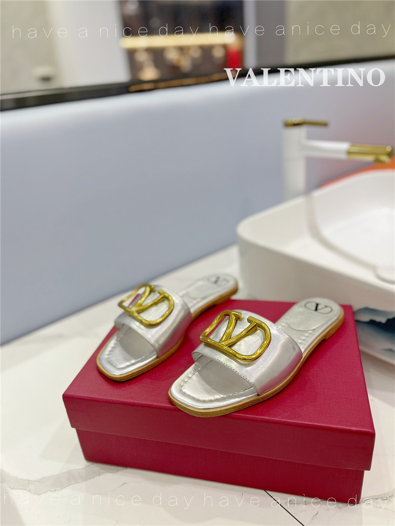 va1e*ntin0 new season slippers Marg*e1a replica shoes