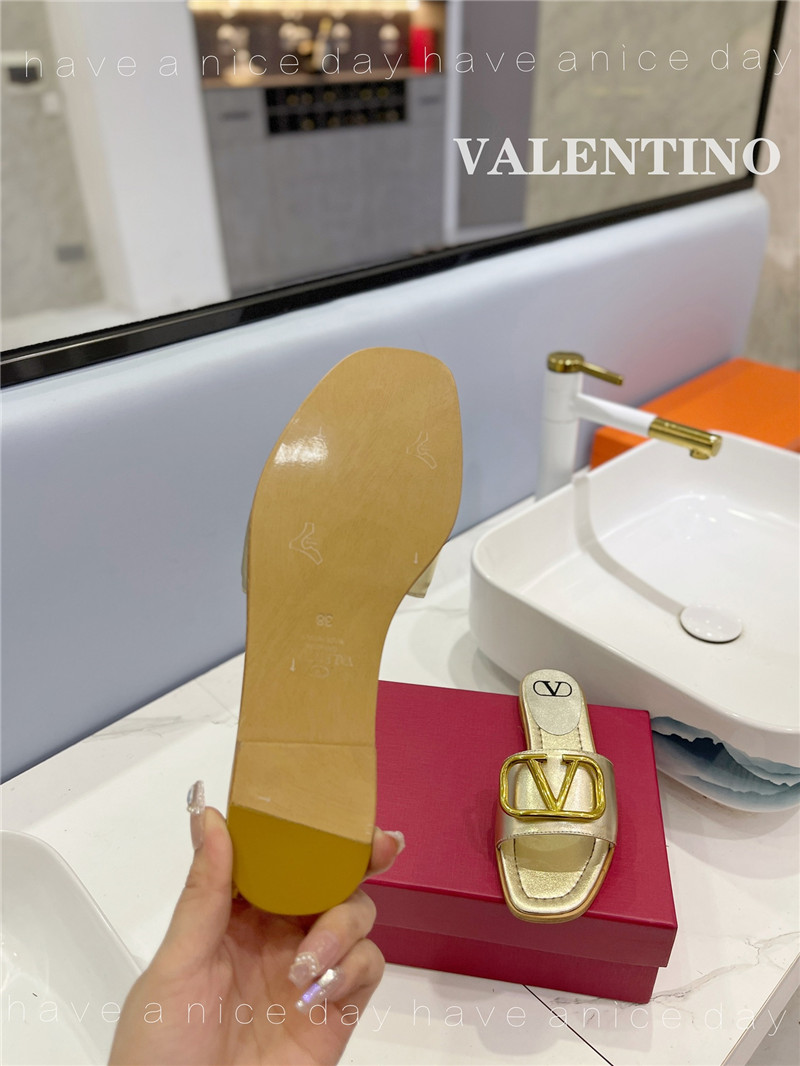 va1e*ntin0 new season slippers Marg*e1a replica shoes