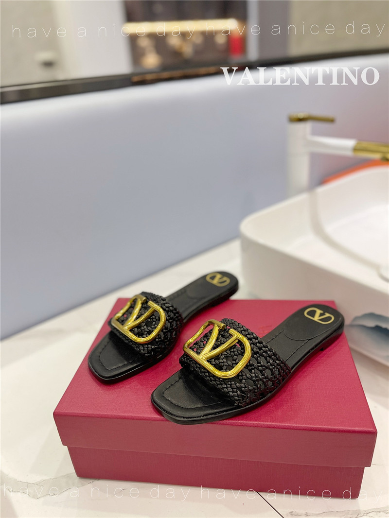 va1e*ntin0 new season slippers Marg*e1a replica shoes