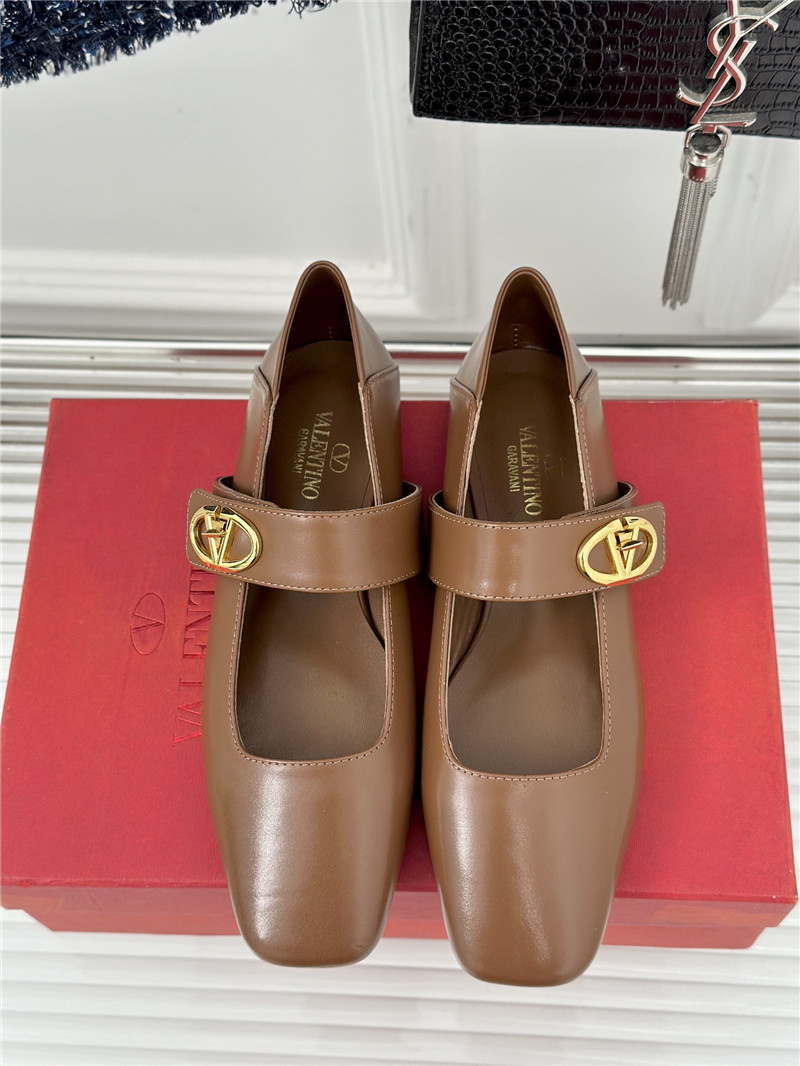 Va1e*ntin0 metal v buckle mary jane shoes replica designer shoes