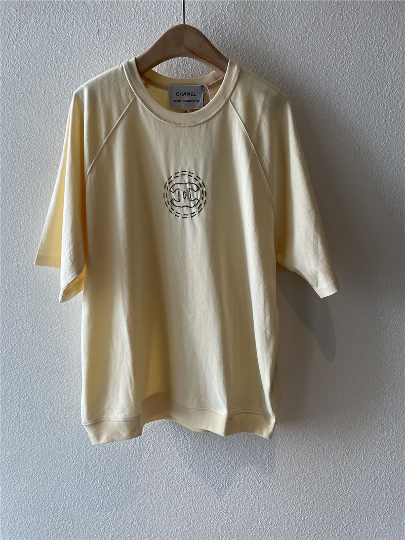 Ch**el cream short sleeve replica d&g clothing