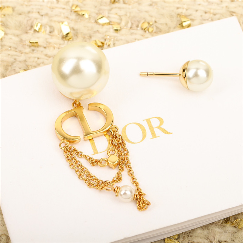 D10r triple tassel double bead earrings