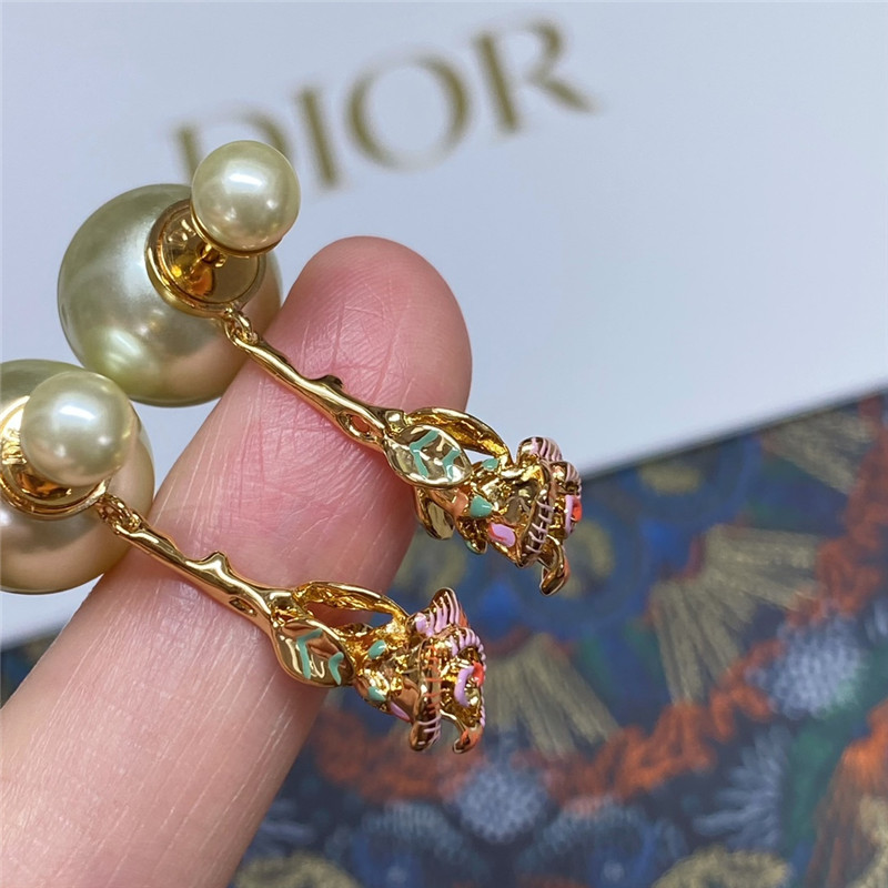 D10r rose earrings