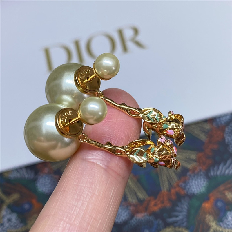 D10r rose earrings