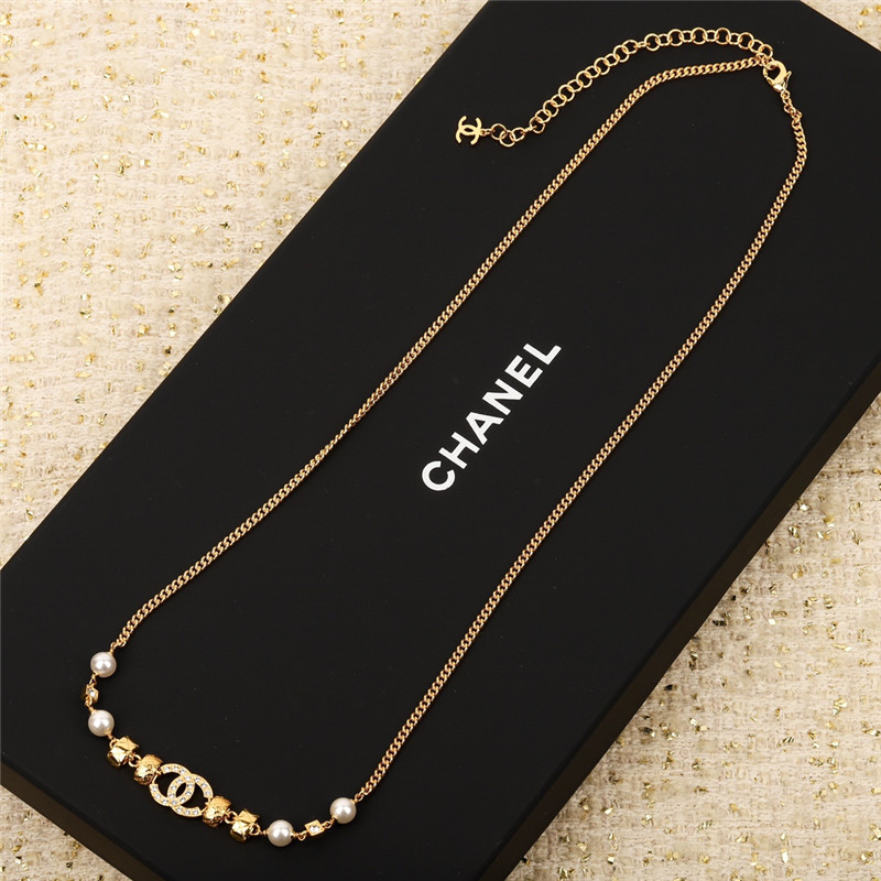 Ch**el rhombus pearl waist chain