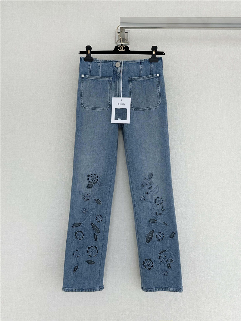Ch**el double pocket embroidered jeans