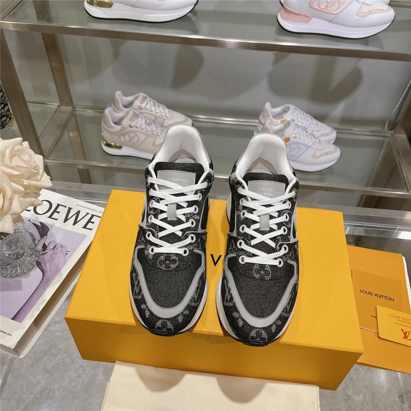 l0vis Vvtt0n lv logo run away sneakers for women