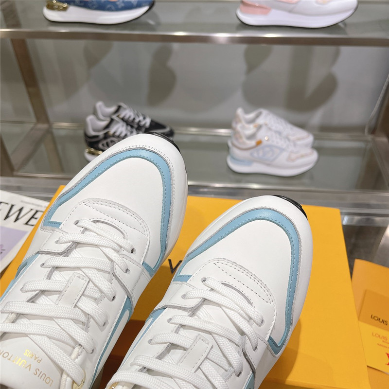 l0vis Vvtt0n lv run away sneakers in light blue