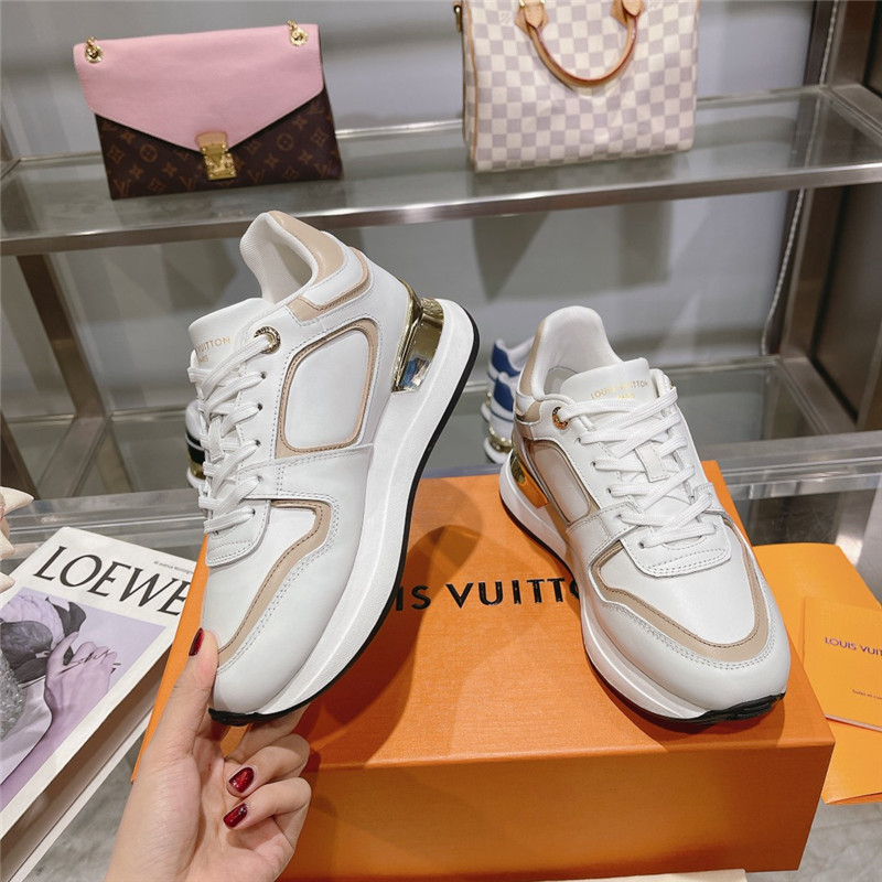 l0vis Vvtt0n lv run away sneakers in gold