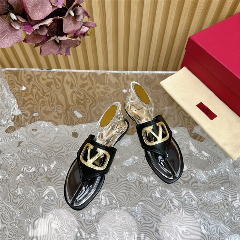 va1e*ntin0 hollow logo slippers Marg*e1a replica shoes