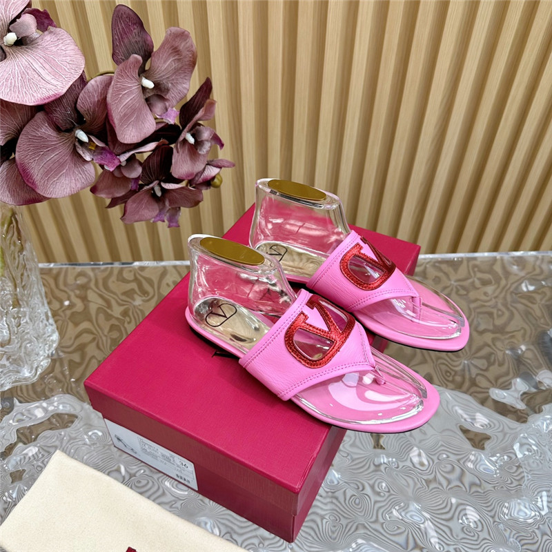 va1e*ntin0 hollow logo slippers Marg*e1a replica shoes