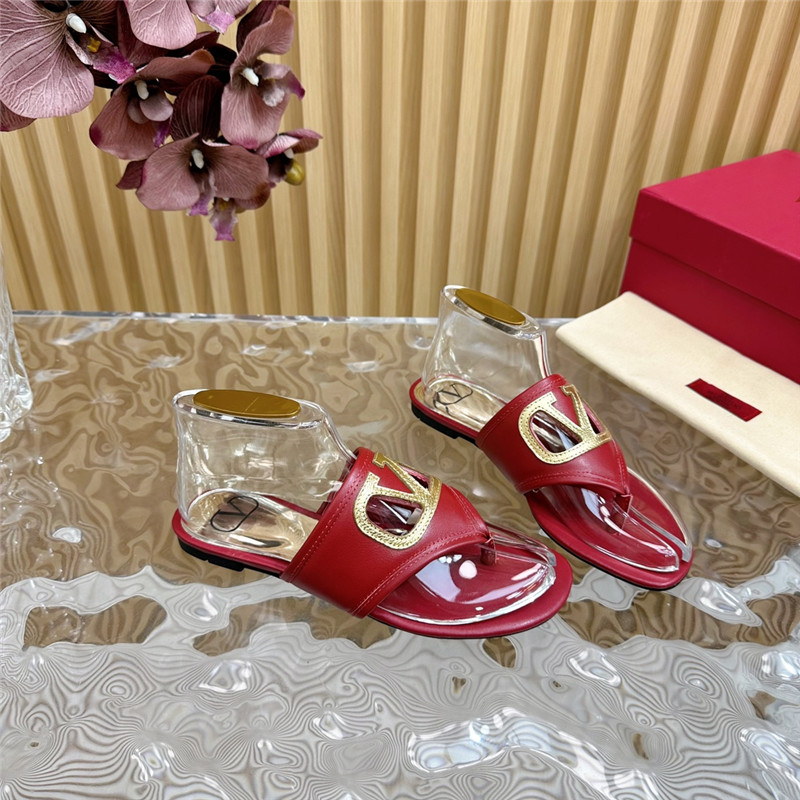va1e*ntin0 hollow logo slippers Marg*e1a replica shoes