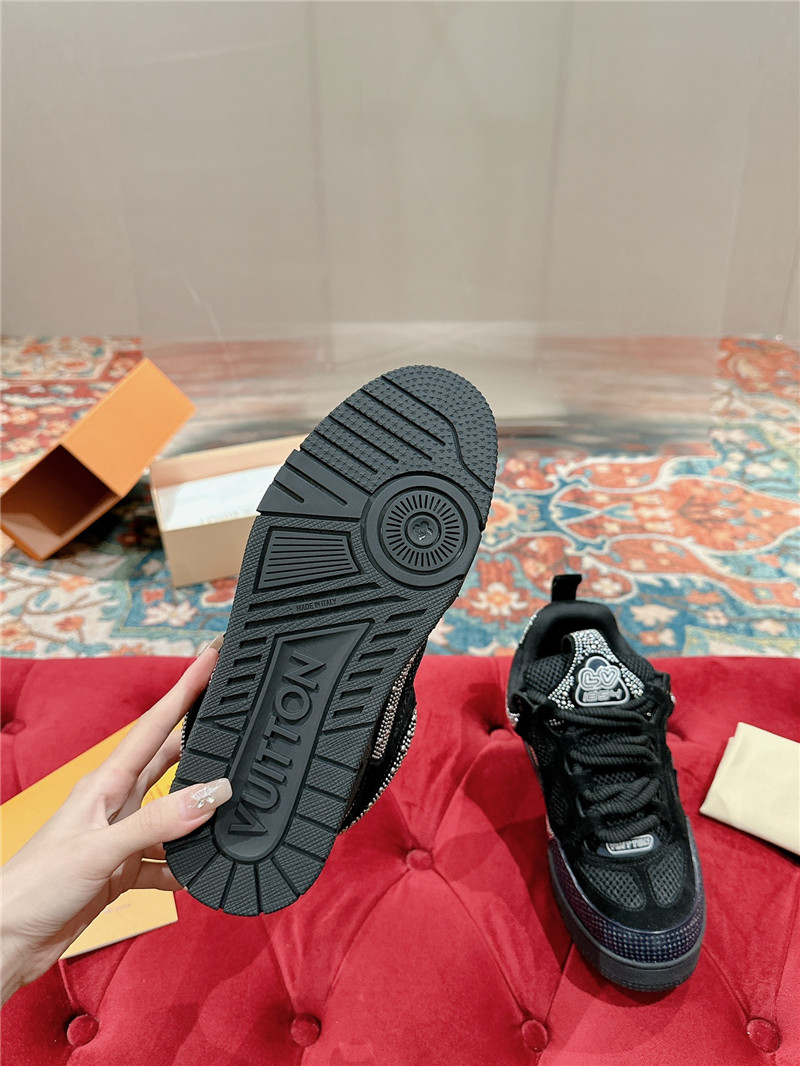 l0vis Vvtt0n lv skate trainers