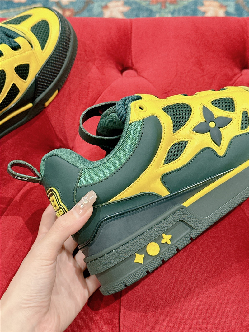 l0vis Vvtt0n lv skate trainers in bold green