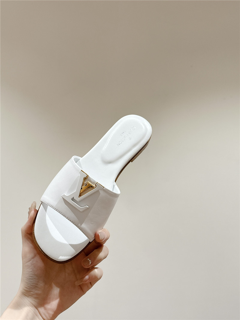 l0vis Vvtt0n lv flat sandals best replica shoes website