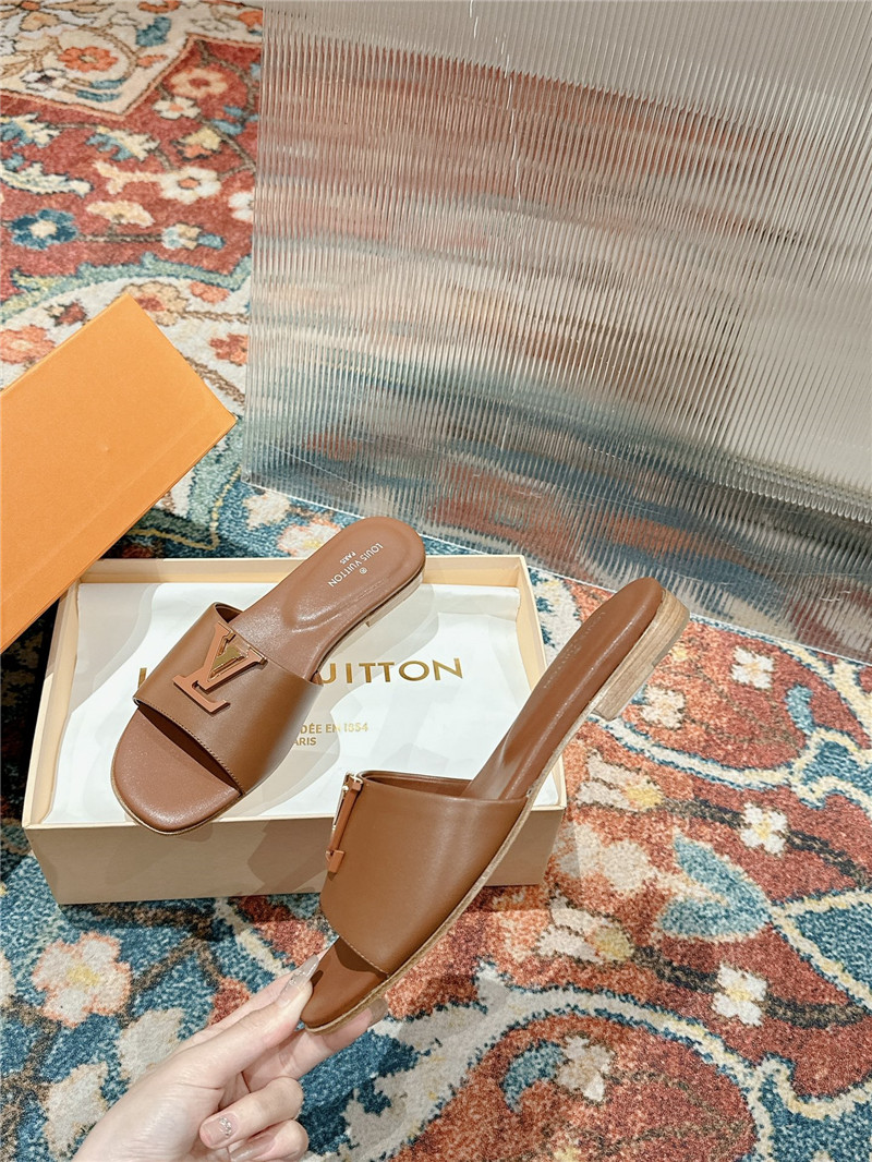 l0vis Vvtt0n lv flat sandals best replica shoes website